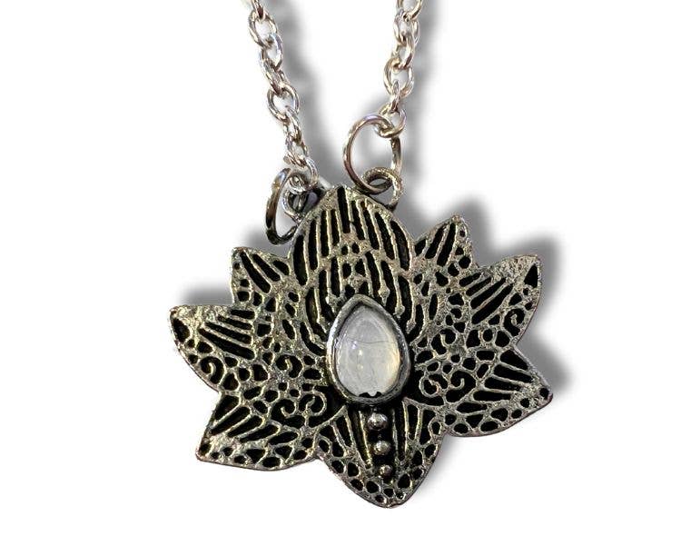 Delicate Necklace with Lotus Pendant