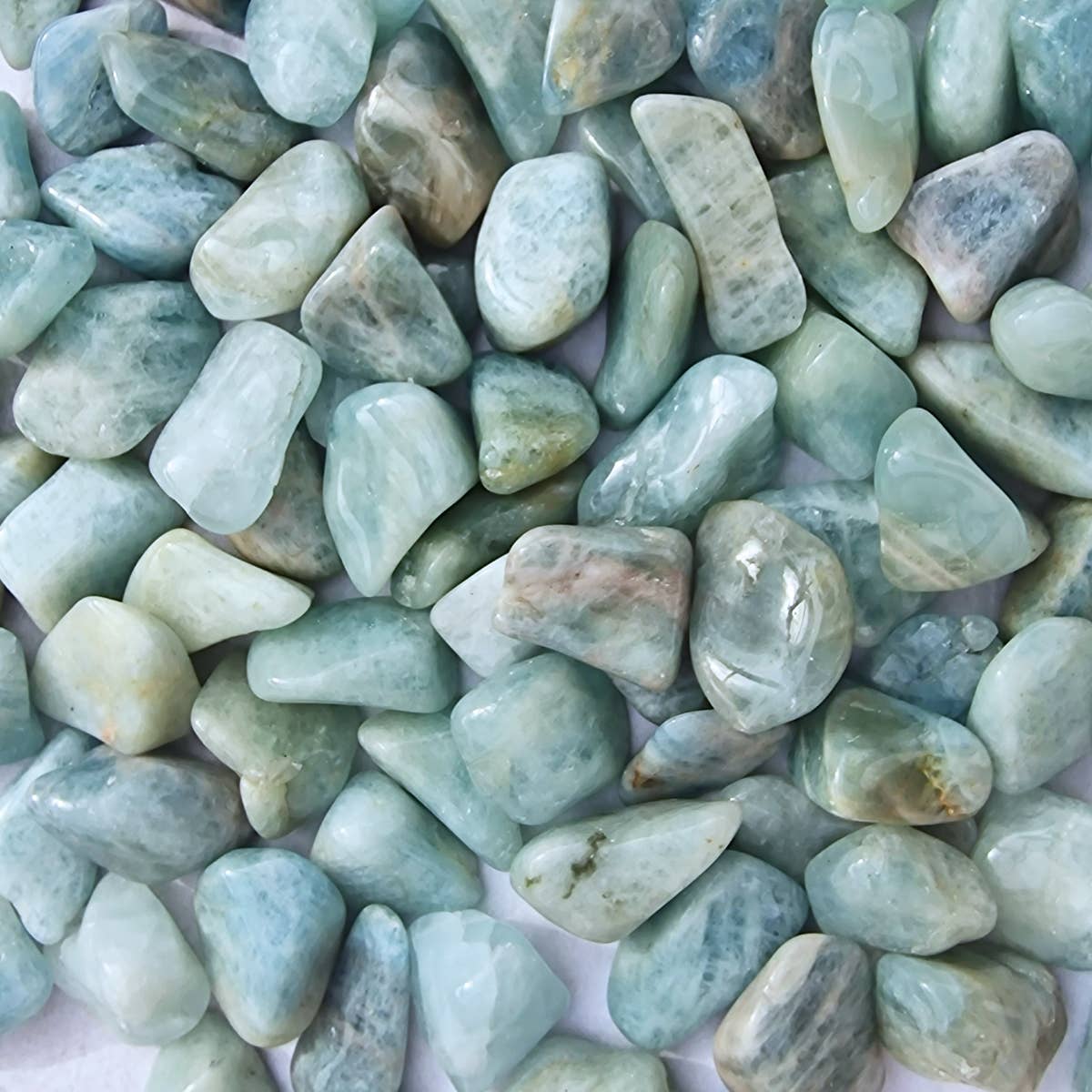 Beryl Aquamarine Tumble Stone