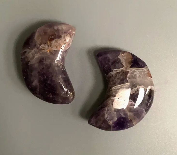Amethyst Crescent Moon Crystal, 3x2cm