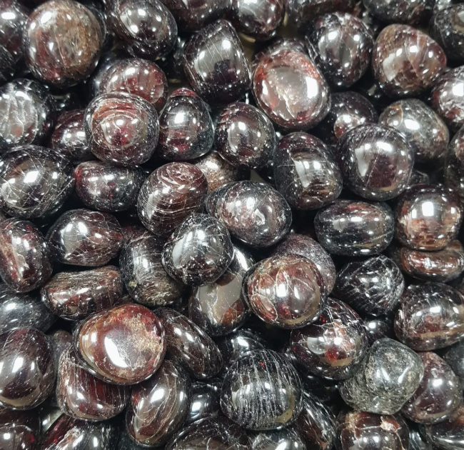 Garnet Tumble Stone