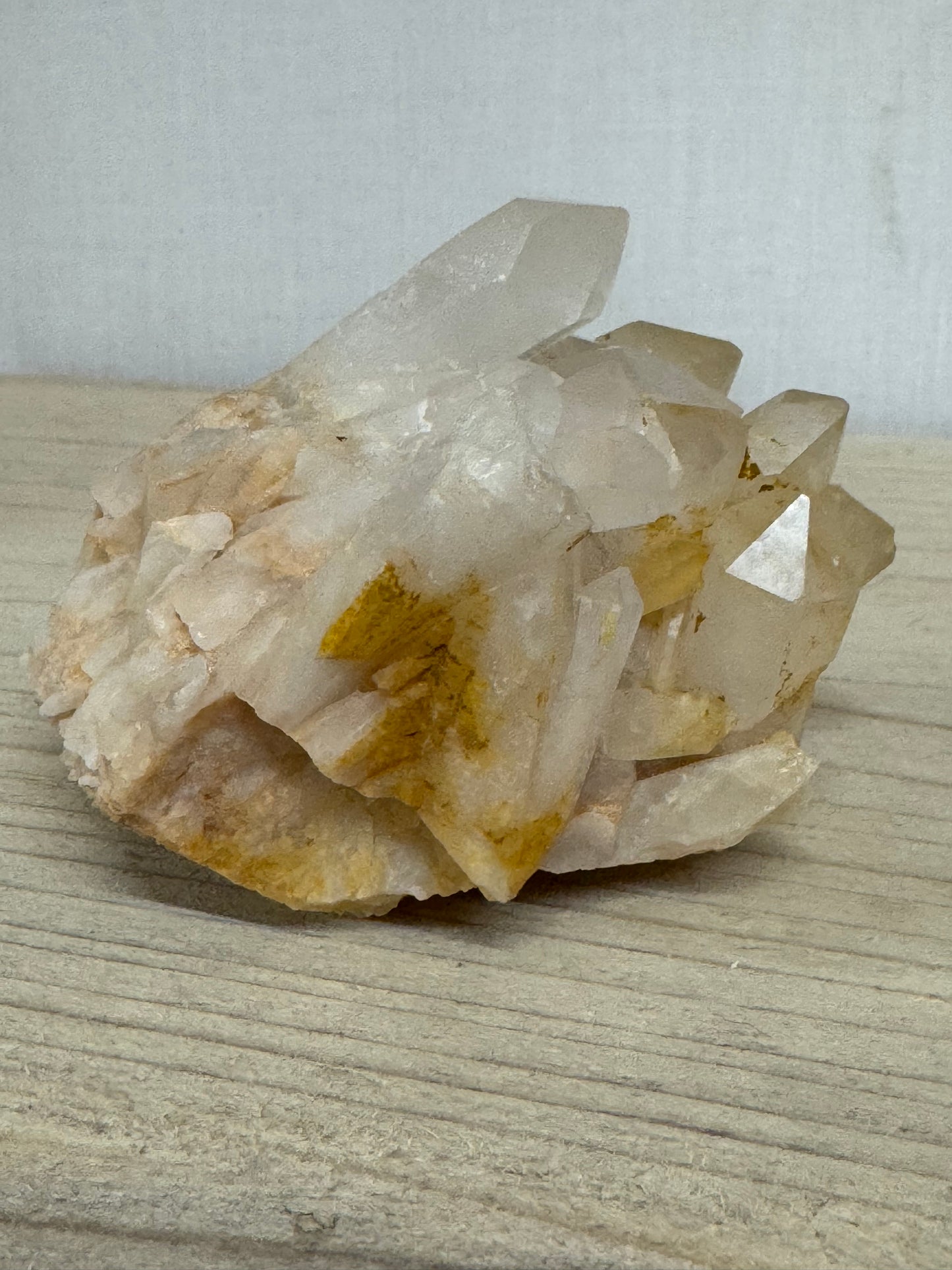 Quartz cluster