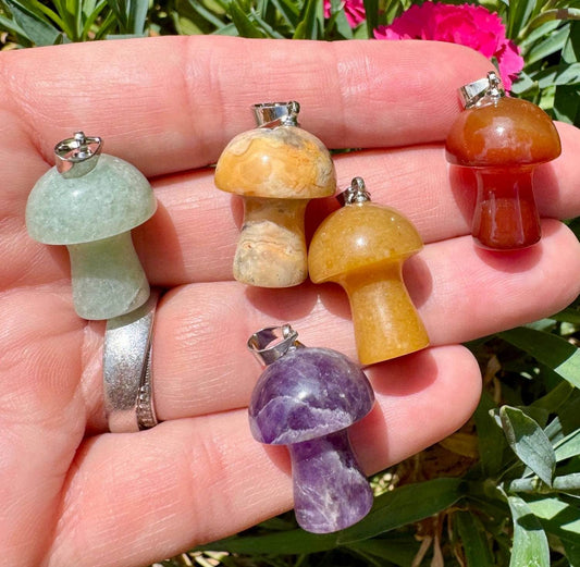 Crystal mushroom pendant- 2cm