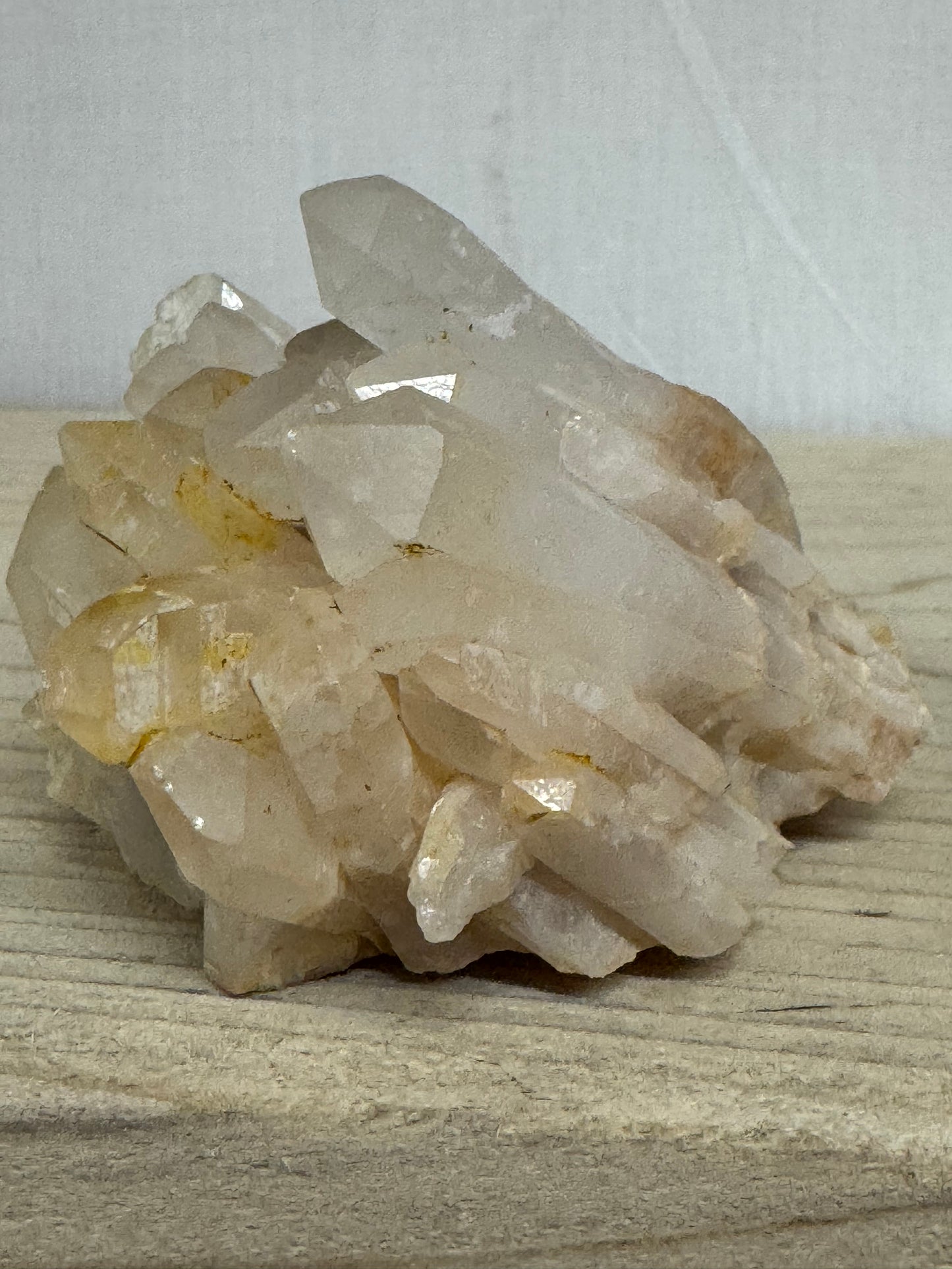Quartz cluster