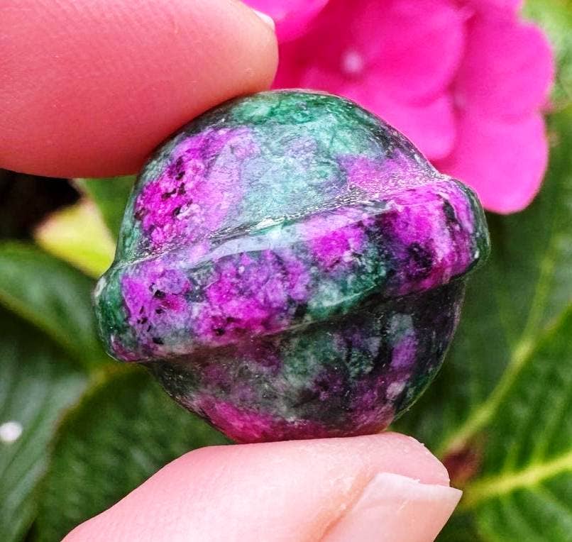 Ruby Zoisite galaxy planet 2cm
